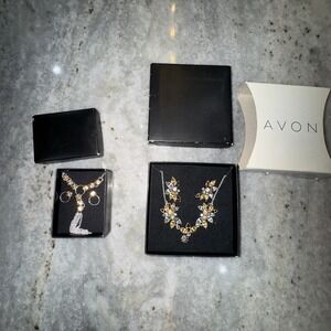 Vintage Avon Lot Of 2 Necklace Earrings Set Costume Jewelry Brown Gold With Box